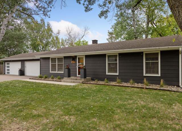 Property at 18201 Kathleene Dr, Minnetonka, MN 55345, 4 beds, 2 baths