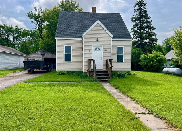 Property at 406 1st St S, Hoffman, MN 56339, 3 beds, 1 bath