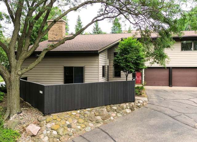 Property at 1209 Golf View Dr, River Falls, WI 54022, 3 beds, 3 baths