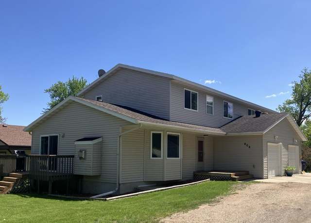 Property at 408 E Beech Ave, Fergus Falls, MN 56537, 4 beds, 3 baths