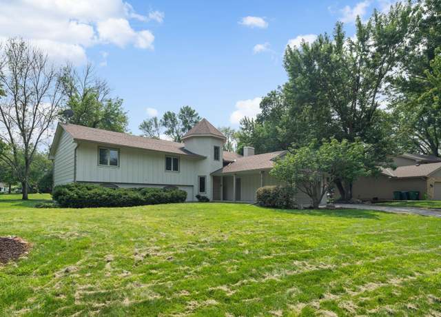 Property at 17015 N 30th Ave N, Plymouth, MN 55447, 6 beds, 3 baths