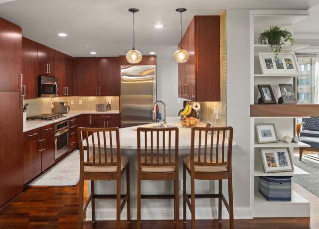 Property at 100 3rd Ave S #805, Minneapolis, MN 55401, 2 beds, 2 baths