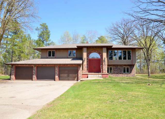 Property at 820 Woodland Ave, Park Rapids, MN 56470, 4 beds, 2 baths