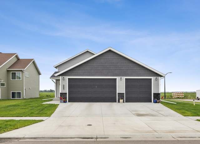 Property at 2992 74th Ave S, Fargo, ND 58104, 4 beds, 2 baths