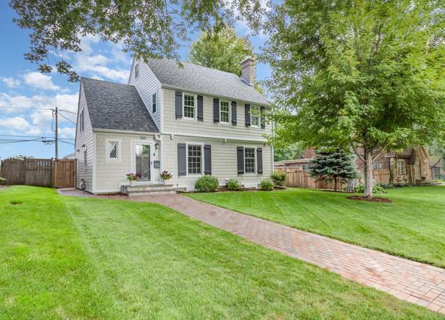 Property at 590 Fairview Ave S, Saint Paul, MN 55116, 4 beds, 3 baths
