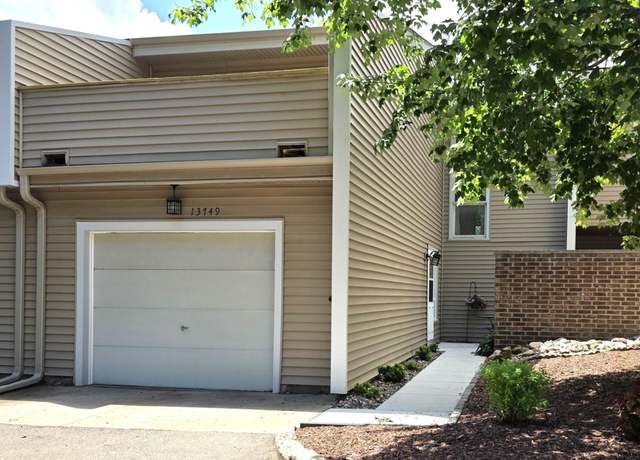 Property at 13749 Heywood Ct, Apple Valley, MN 55124, 3 beds, 2 baths