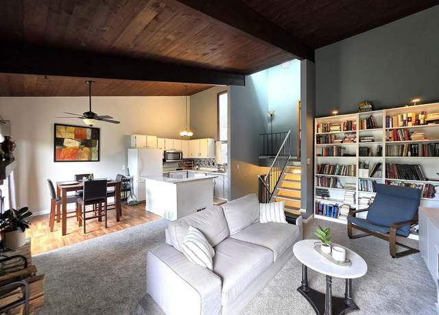 Property at 13749 Heywood Ct, Apple Valley, MN 55124, 3 beds, 2 baths