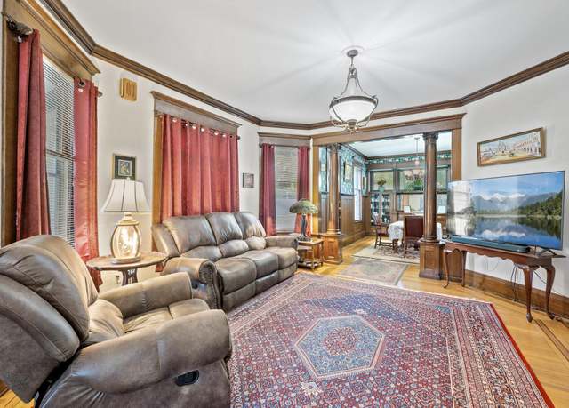 Property at 2523 Dupont Ave N, Minneapolis, MN 55411, 4 beds, 3 baths