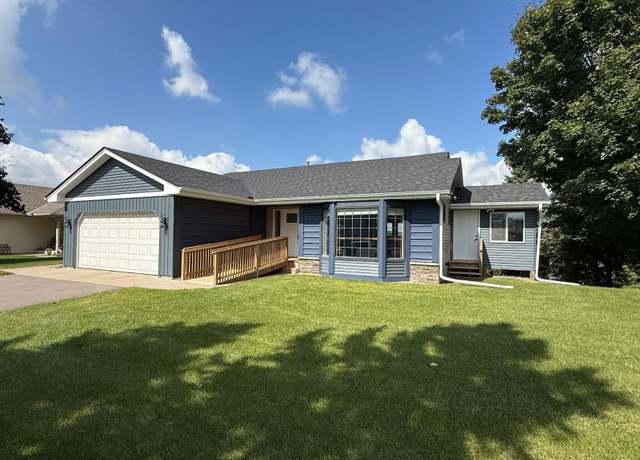 Property at 5636 150th St SE, Prior Lake, MN 55372, 5 beds, 3 baths