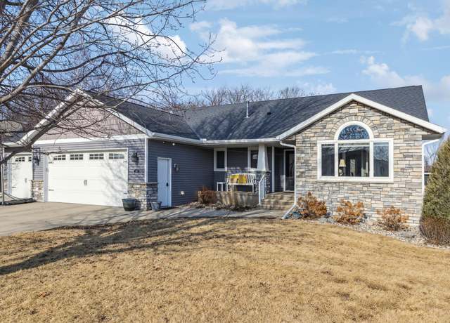 Property at 677 W River Dr, New London, MN 56273, 4 beds, 3 baths
