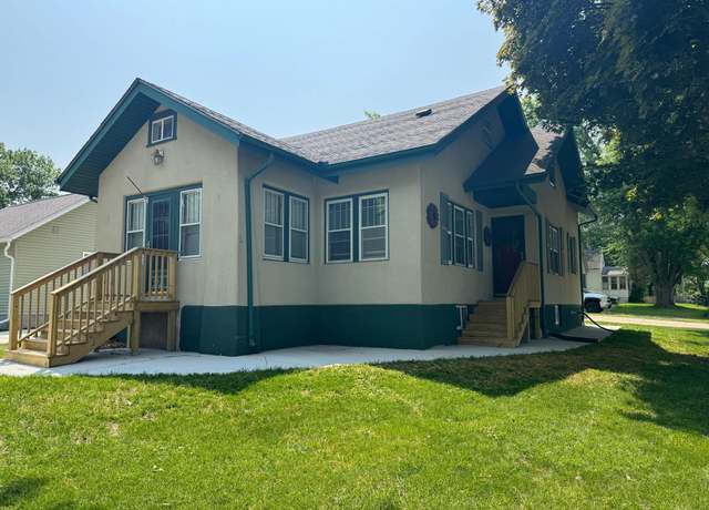 Property at 1315 Clark St W, Albert Lea, MN 56007, 3 beds, 2 baths