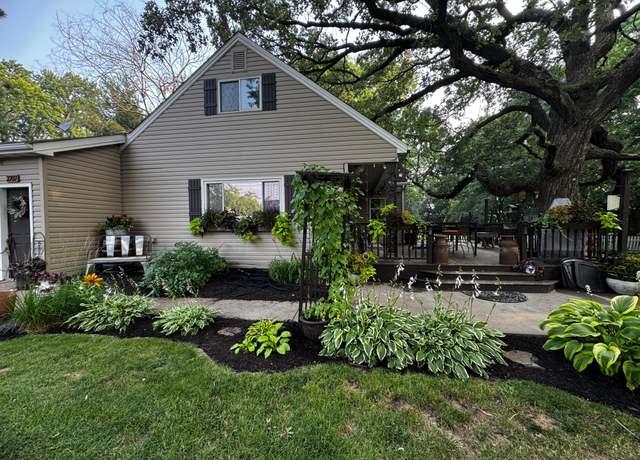 Property at 2707 Margaret Ave E, Maplewood, MN 55119, 4 beds, 2 baths