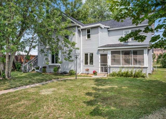 Property at 208 4th St, Sandstone, MN 55072, 4 beds, 3 baths