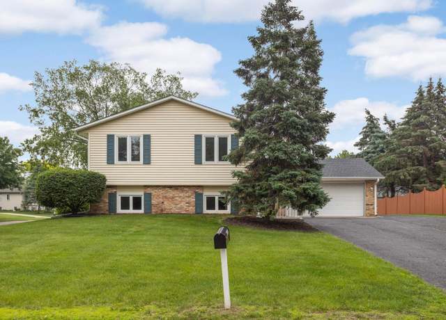 Property at 15704 Henna Ct, Apple Valley, MN 55124, 5 beds, 3 baths