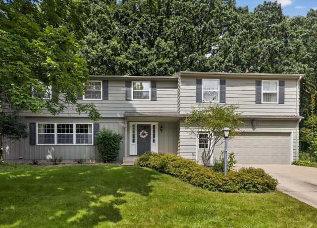 Property at 827 Sierra Ln NE, Rochester, MN 55906, 6 beds, 4 baths