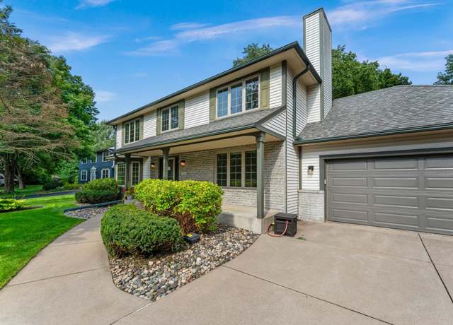 Property at 1042 Autumn Bay, Woodbury, MN 55125, 4 beds, 4 baths