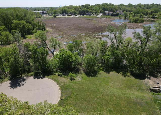 Property at 1801 Western Ave N, Roseville, MN 55113