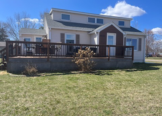 Property at 24037 4th Ave, Siren, WI 54872, 3 beds, 2 baths