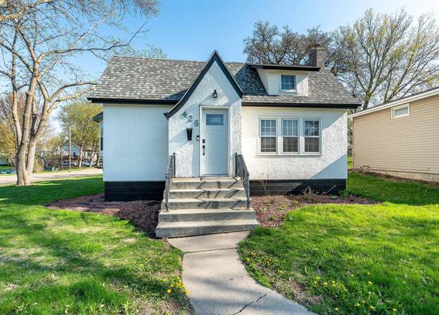 Property at 426 W Douglas Ave, Fergus Falls, MN 56537, 3 beds, 2 baths
