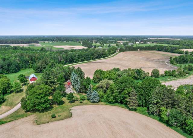 Property at 39447 Holly Trl NW, Stanchfield, MN 55080, 3 beds, 2 baths