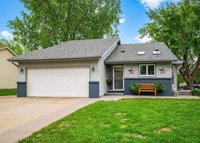 Property at 14713 Westcliffe Dr, Burnsville, MN 55306, 3 beds, 2 baths