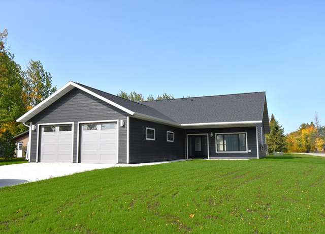 Property at 609 Lincoln St SE, Warroad, MN 56763, 3 beds, 2 baths