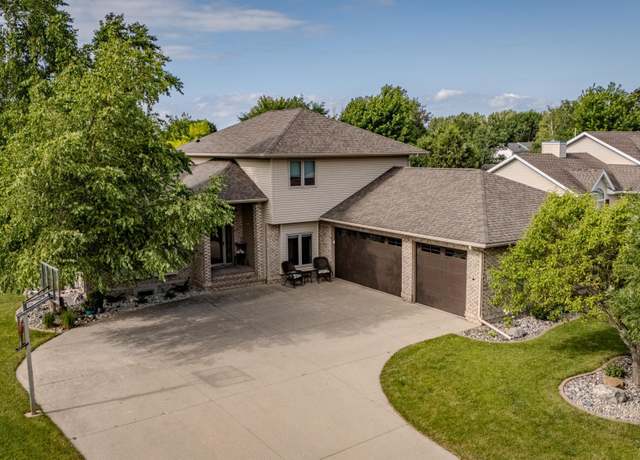 Property at 1930 E Rose Creek Pkwy S, Fargo, ND 58104, 5 beds, 3 baths