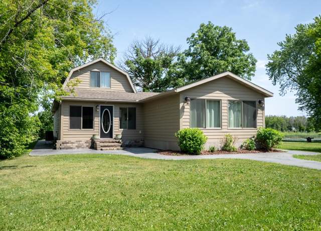 Property at 403 Riverview Dr SE, Warroad, MN 56763, 1 bed, 2 baths
