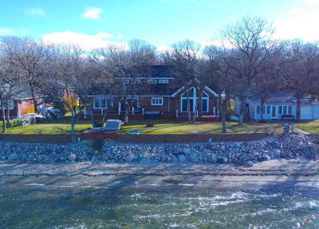 Property at 145 Bay View Rd, Ottertail, MN 56571, 3 beds, 3 baths