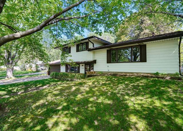 Property at 6116 Birchwood Rd, Woodbury, MN 55125, 4 beds, 2 baths