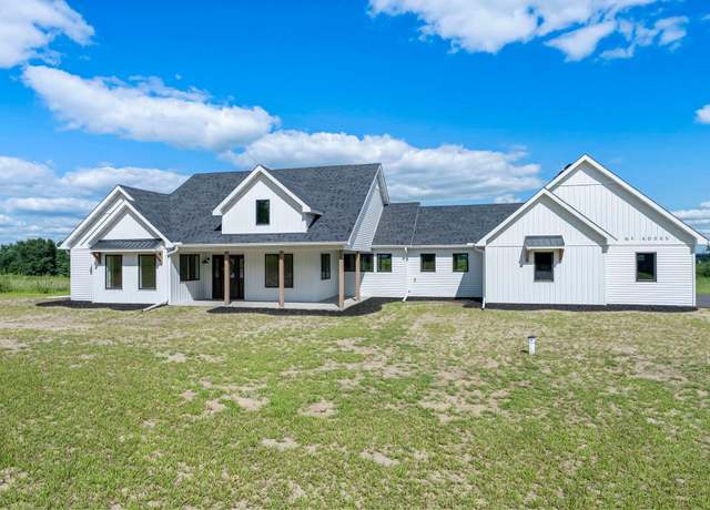 Property at 40355 Hemingway Ave, North Branch, MN 55056, 3 beds, 2 baths