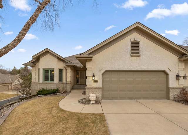 Property at 10332 Hennepin Town Rd, Eden Prairie, MN 55347, 3 beds, 3 baths