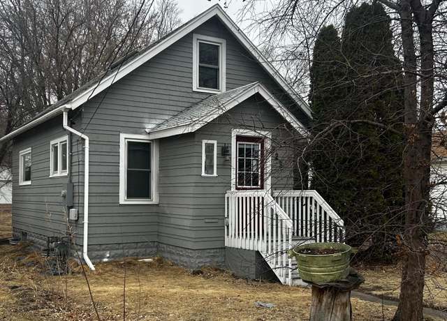Property at 528 1st Ave E, Cambridge, MN 55008, 2 beds, 1 bath