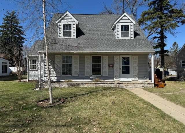 Property at 716 Maple St, Alexandria, MN 56308, 3 beds, 2 baths