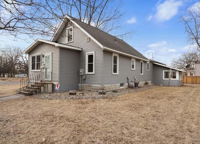 Property at 422 8th St SE, Waseca, MN 56093, 3 beds, 2 baths