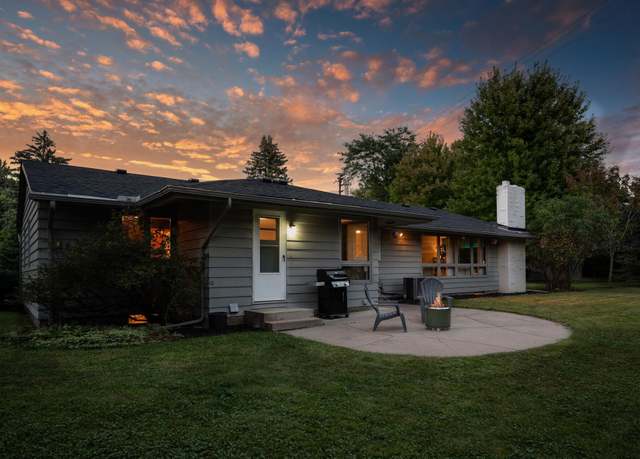 Property at 4905 Dona Ln, Golden Valley, MN 55422, 4 beds, 3 baths
