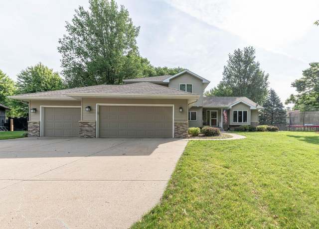 Property at 25 Piccadilly Pl, Mankato, MN 56001, 4 beds, 3 baths