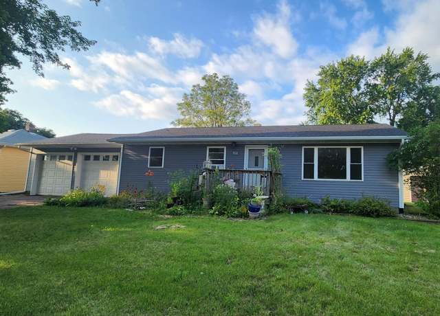 Property at 912 4th St SE, Pipestone, MN 56164, 3 beds, 1 bath