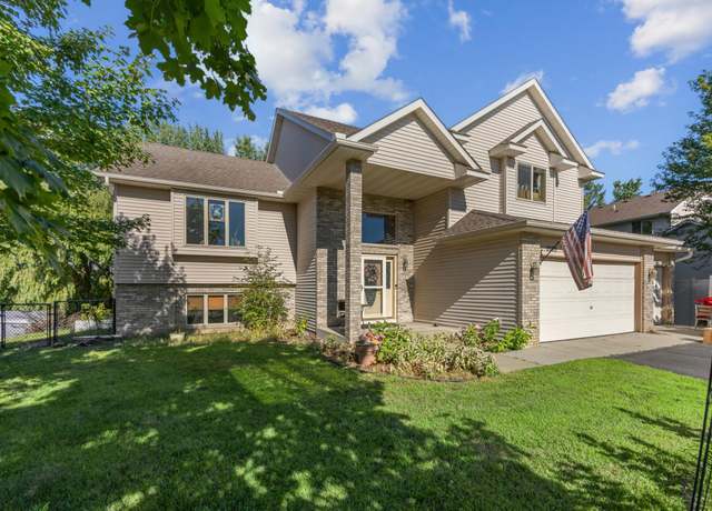 Property at 2609 226th Ln NW, Oak Grove, MN 55005, 4 beds, 3 baths