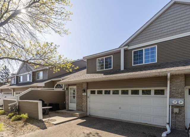 Property at 102 Primrose Ct, Vadnais Heights, MN 55127, 3 beds, 3 baths