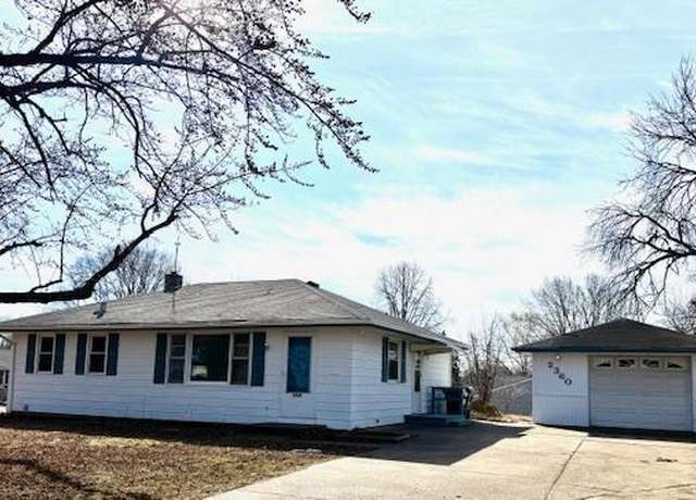 Property at 2360 Shoshone Rd, North Saint Paul, MN 55109, 3 beds, 1 bath