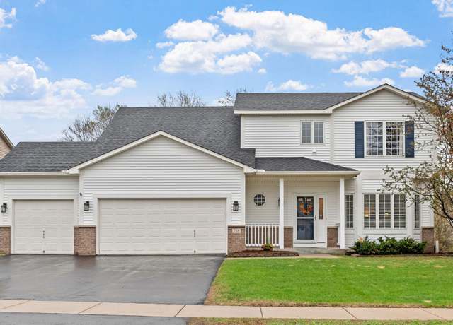Property at 758 Riesgraf Rd, Carver, MN 55315, 5 beds, 3 baths