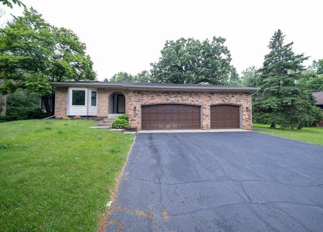 Property at 4373 Nestling Cir, Eagan, MN 55122, 3 beds, 2 baths