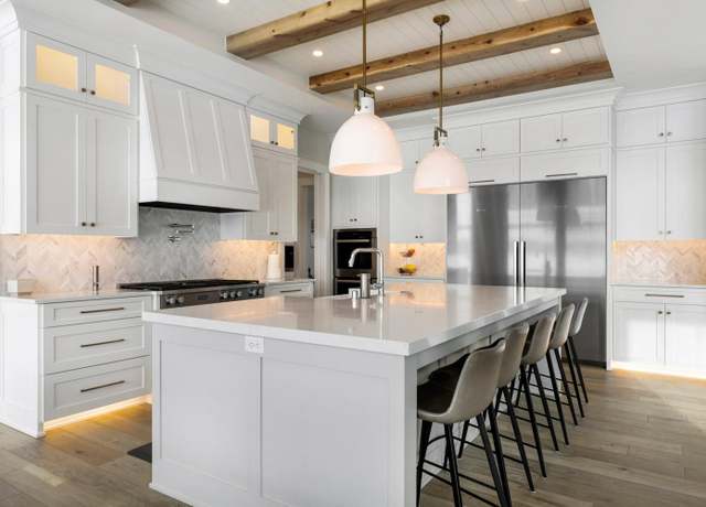 Property at 5283 Frost Point Cir SE, Prior Lake, MN 55372, 5 beds, 5 baths