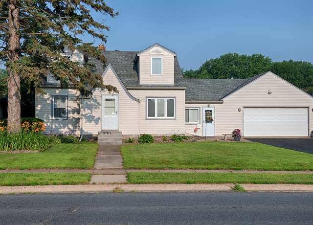 Property at 152 21st Ave S, South Saint Paul, MN 55075, 4 beds, 2 baths