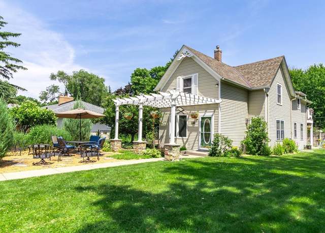 Property at 2416 Lexington Ave N, Roseville, MN 55113, 4 beds, 2 baths
