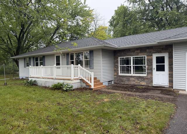 Property at 2203 181st Ave NW, Oak Grove, MN 55011, 3 beds, 2 baths