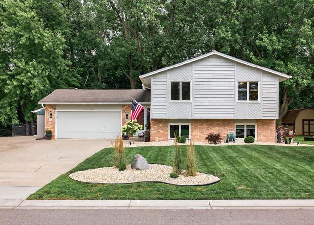 Property at 17150 Heywood Ct, Lakeville, MN 55044, 3 beds, 2 baths