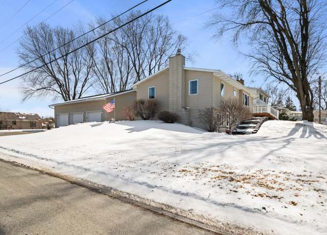 Property at 318 4th Ave NE, Byron, MN 55920, 3 beds, 2 baths