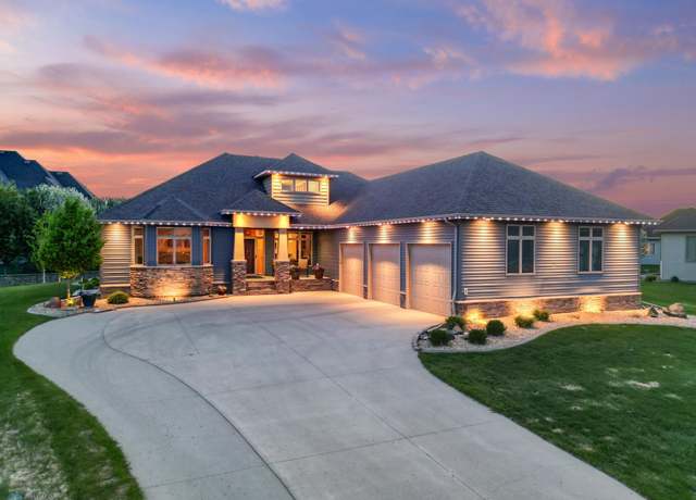 Property at 6009 27th St S, Fargo, ND 58104, 4 beds, 7 baths